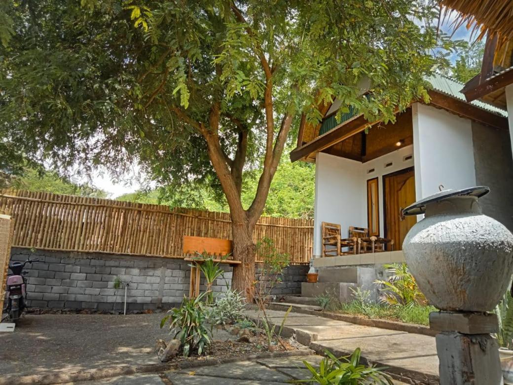 Diki Bungalows Kuta  Exterior foto